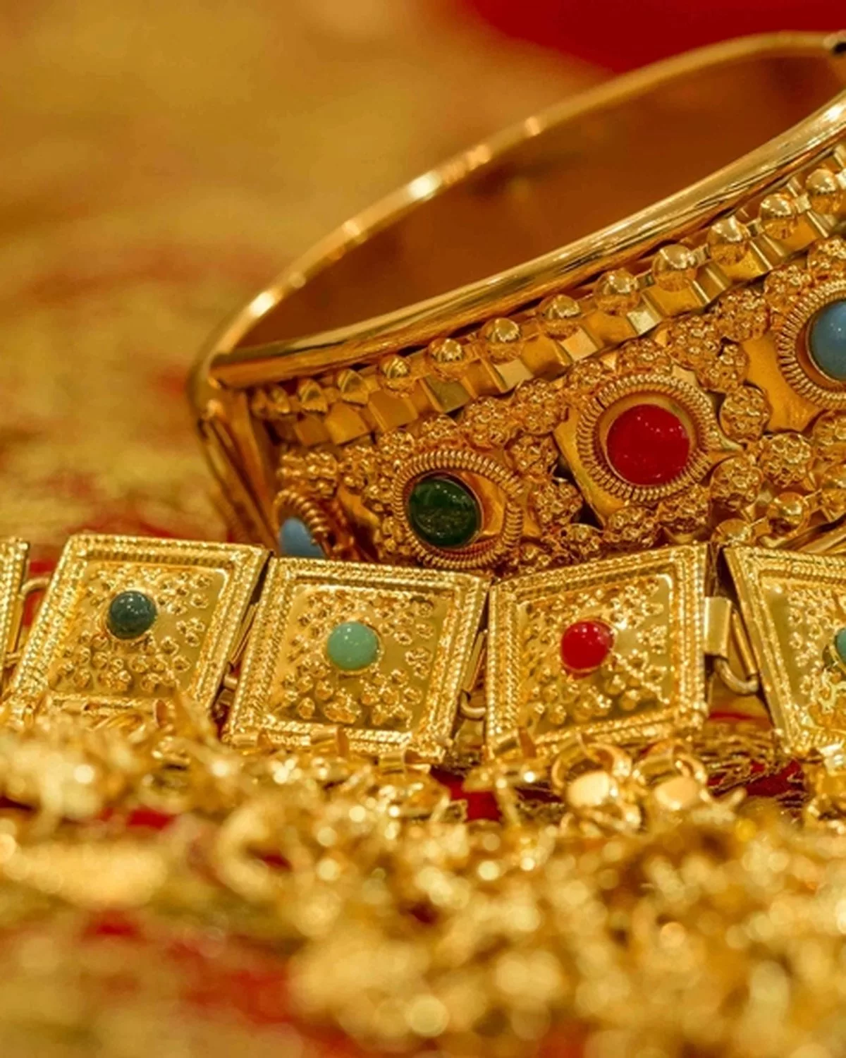 Festive sparkle ✨ — Kundan Gold-Plated Kada